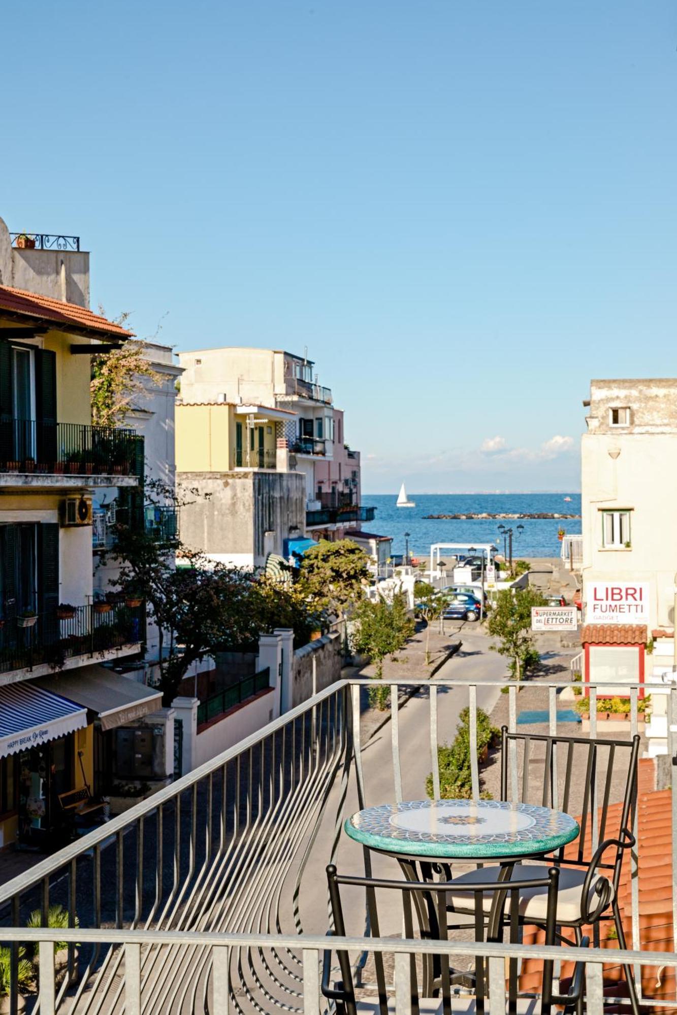 Hotel Da Raffaele Иския Екстериор снимка