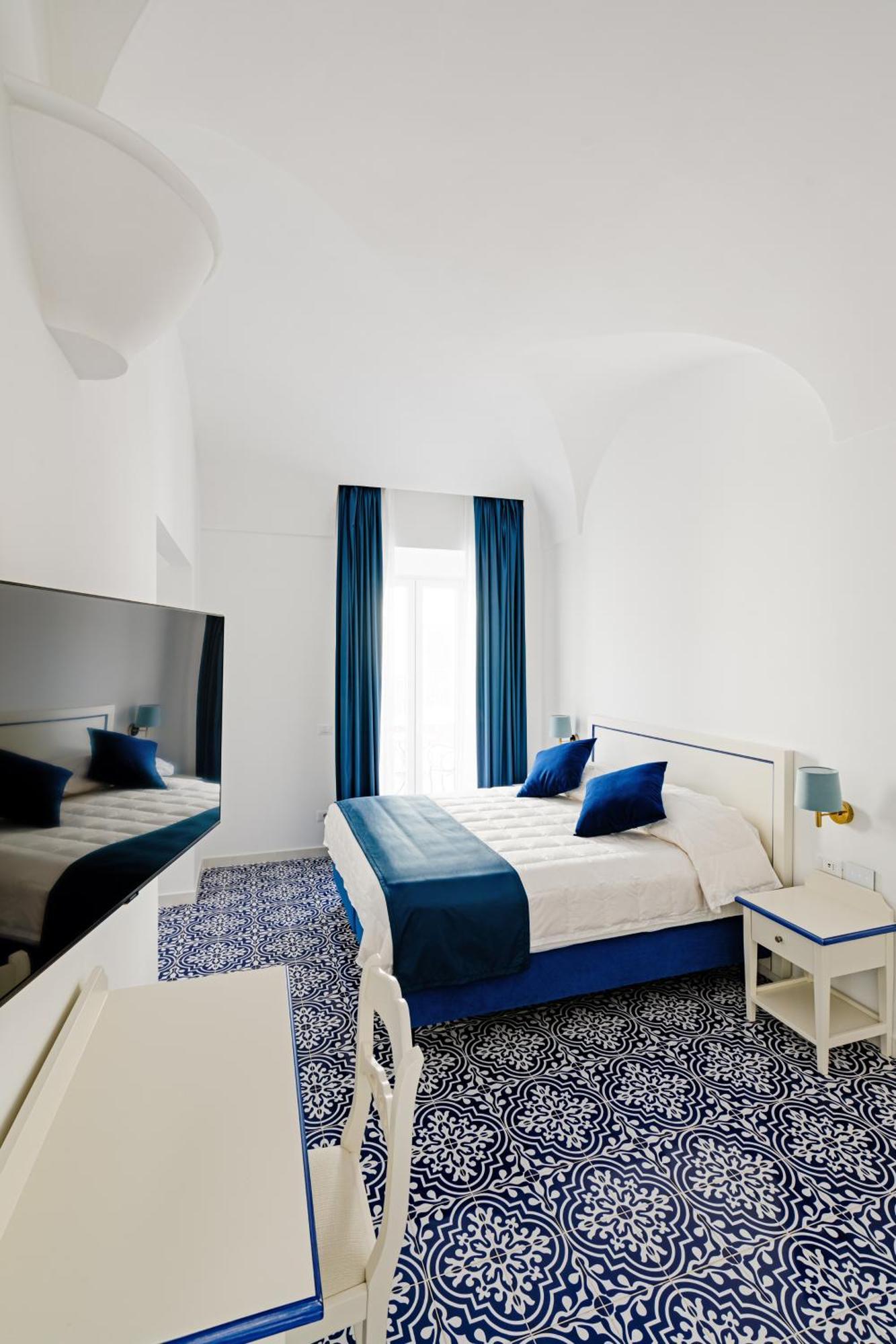 Hotel Da Raffaele Иския Екстериор снимка