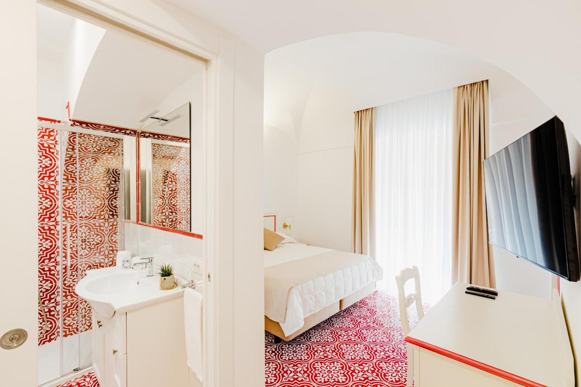 Hotel Da Raffaele Иския Екстериор снимка