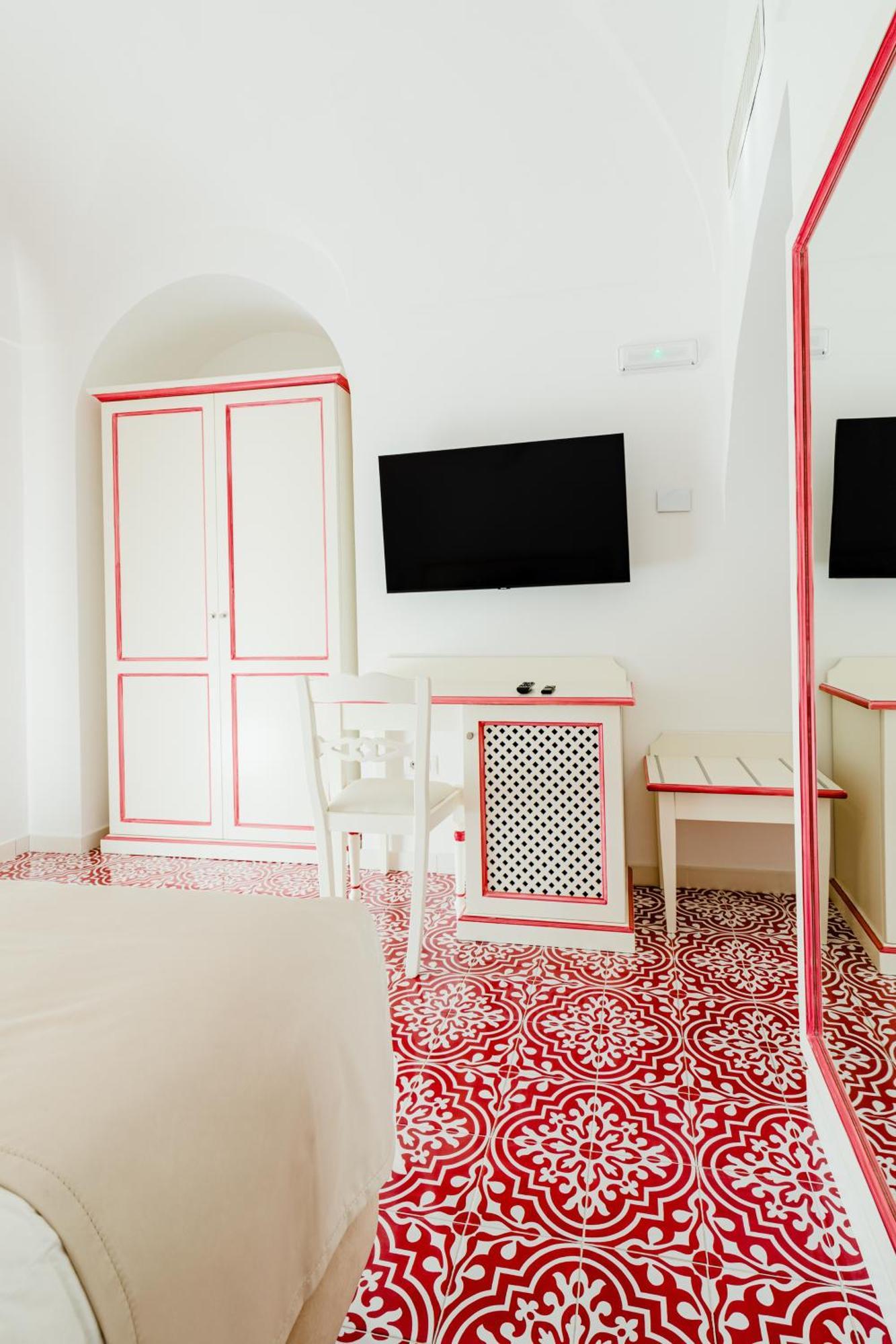 Hotel Da Raffaele Иския Екстериор снимка