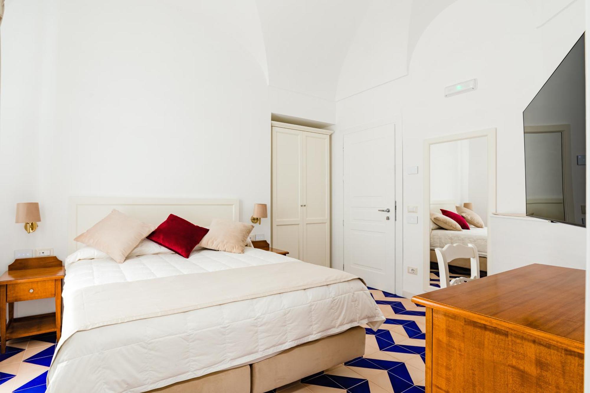 Hotel Da Raffaele Иския Екстериор снимка