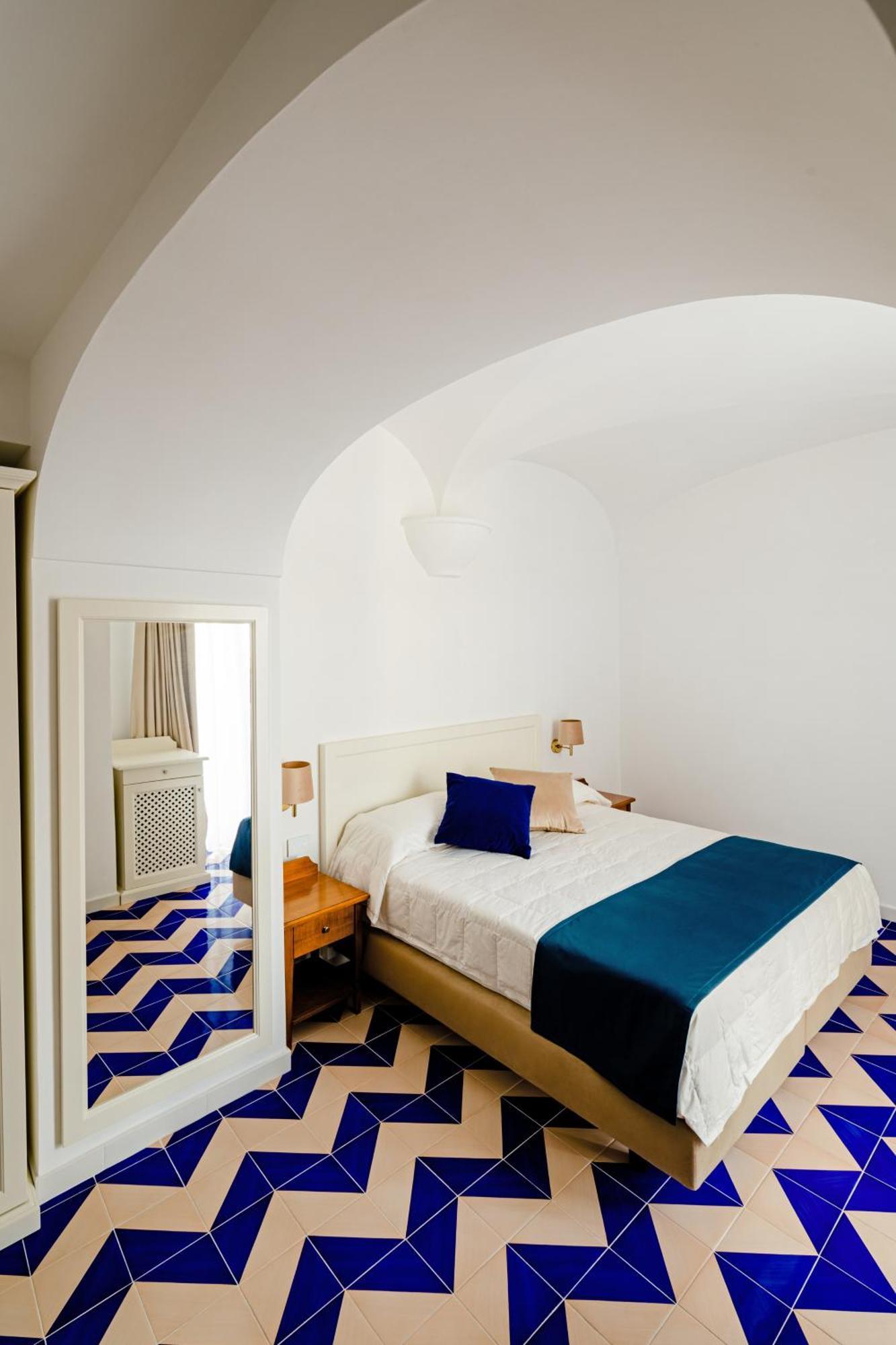Hotel Da Raffaele Иския Екстериор снимка