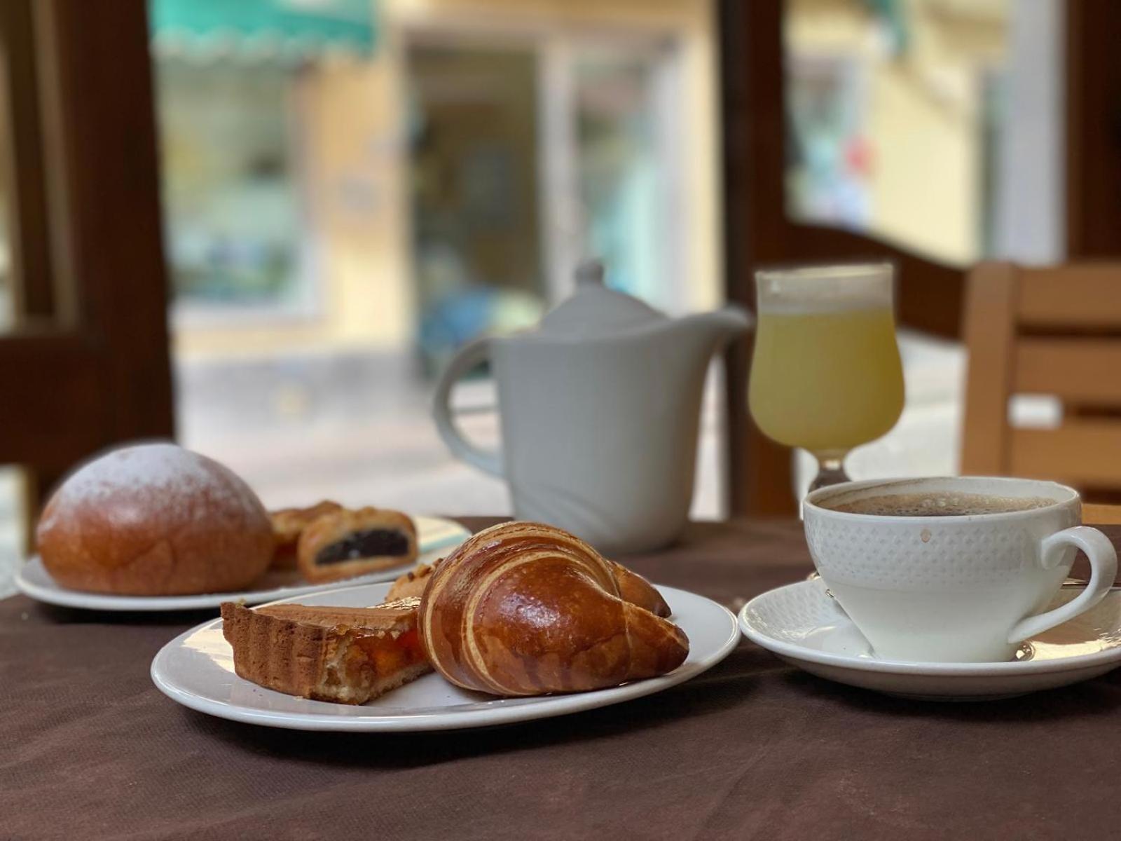 Hotel Da Raffaele Иския Екстериор снимка