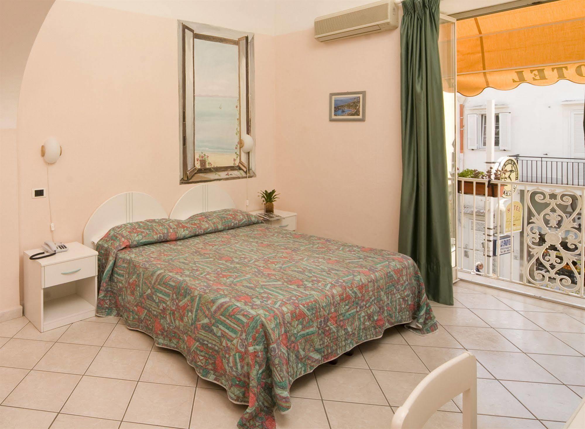 Hotel Da Raffaele Иския Екстериор снимка